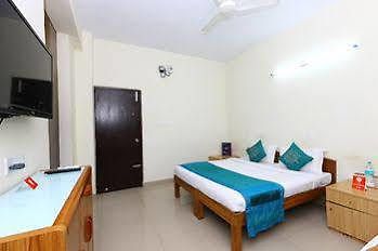 Capital O 10546 Parkway Inn Chennai Zewnętrze zdjęcie
